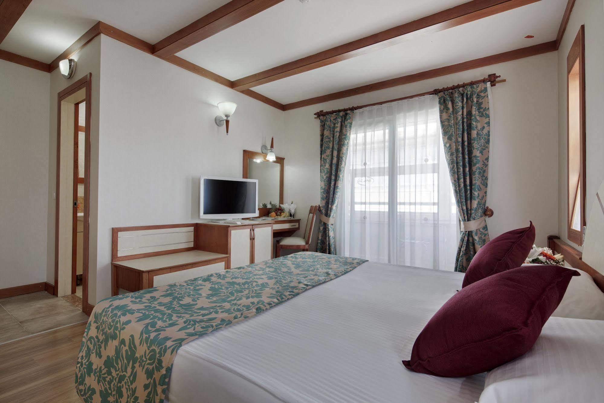 Alaiye Kleopatra Hotel Алания Экстерьер фото
